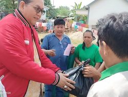 Sahabat Teddy Bersama  Ferlan Id Murod dan Warung Bang Rio Membagiakan Sembako Untuk Warga Yang Terdampak  Bencana Banjir