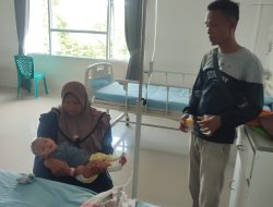 “Garcep sahabat Teddy mendengar kabar Salah satu warga Oku yang terbaring lemah Sakit,