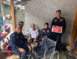 Polres Oku Berikan Bantuan Kursi Roda Alat Bantu Disabilitas