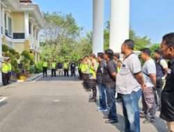 Polres Oku Melaksanakan Apel Pengamanan Tahapan Pengumuman Pendaftaran Paslon Bupati