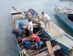 Tim Polairud Tanimbar Berhasil Amankan Sejumlah Solar Ilegal Diatas Motor 3 GT Yang Tidak Miliki Dokumen