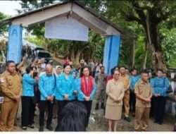 Kunjungan Perdana Ketua TP-PKK Maluku ke Desa Tumbur Diterima Meriah dan Penuh Makna